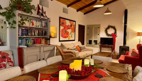 Almond Hill House - Photo 3