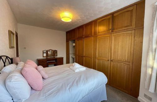 1930s 3Bed House in Quiet Village w/ Large Garden - Foto 8