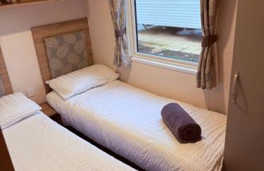 Hot tub retreat, at Tattersall Lakes caravan - Foto 9