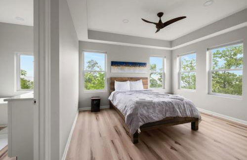 Modern Escape w Mountain Views Fire Pit & Swing - Foto 20