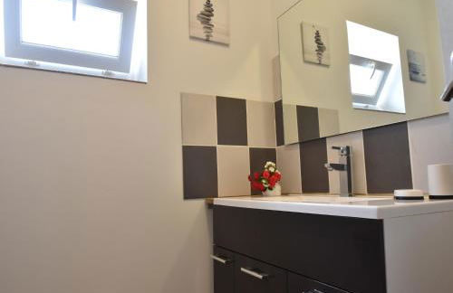 Modern holiday home in Crux-La-Ville with terrace - Foto 29