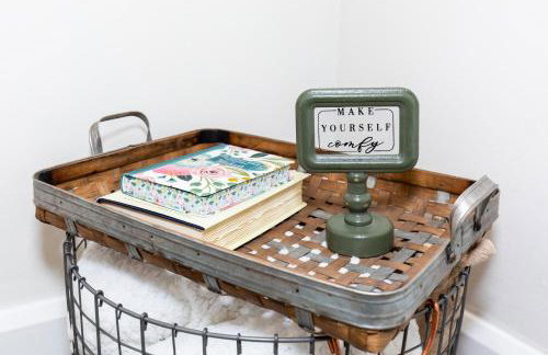 New Group Space - Sleeps 20! Near Sports Center - Photo 56