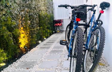 CasaMia Private Studio Near Wynwood & Design District w Free Parking & Bikes - Photo 4