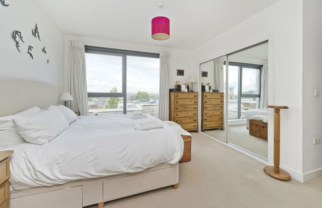 Superb Apartment With Terrace Near the River in Putney by Underthedoormat - Foto 36