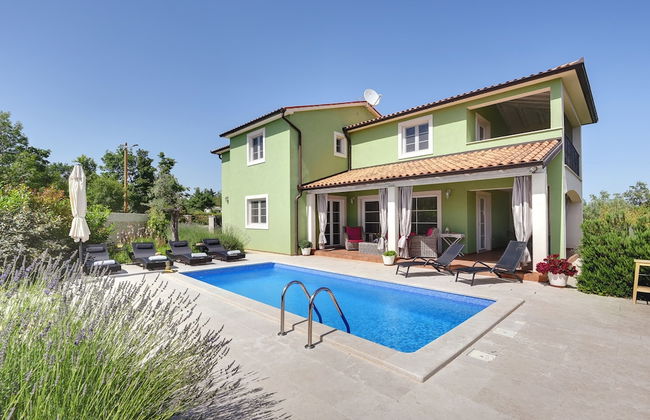 Detached Villa With Swimming Pool in the East of Istria Near the Sea - Foto 1