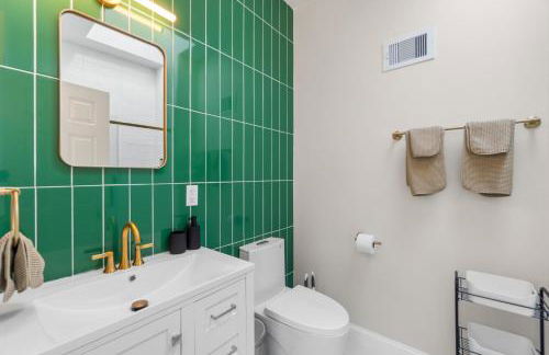 Holiday Home Brownstone City Stay 5BEDS, Private Dual Units - Foto 33