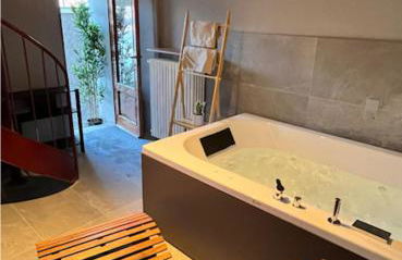 VILLA Como, Jacuzzi Spa and Private Pool - Foto 9