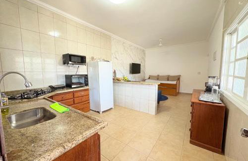 CASA ACONCHEGANTE e PERTINHO DA PRAIA - Foto 24