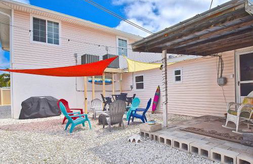 Beach Supplies | Fire Pit | Walk to Beach & Marina - Foto 33