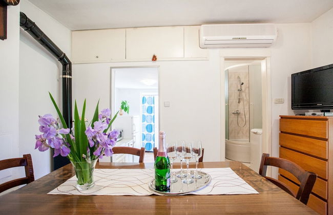 House With Large Garden, Right Next to the River - Foto 7