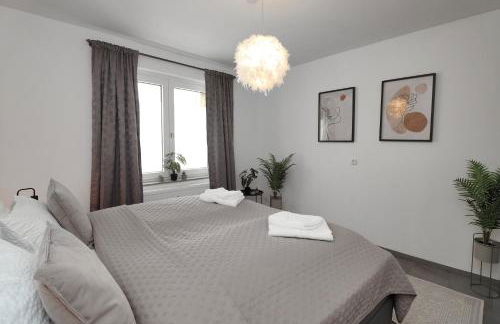 Design am Rhein I Traumlage Rheinufer I 3BR I Küche I öffentl Parkplätze I helloYOU apartments x BRIGHT Collection - Foto 45