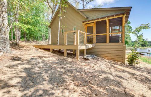 New 3BR Lakefront Home w Dock and Fishing Pond - Foto 25