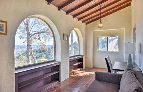 The Castle Hacienda Heights Home with Patio and Pool - Foto 6