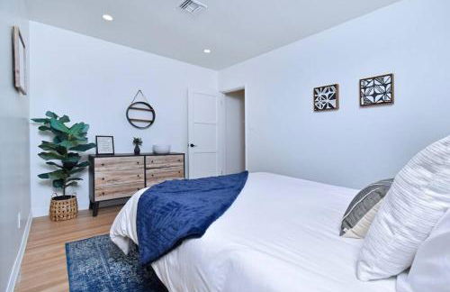 Beautiful 3 Bed Home with a Large Back Yard Outdoor Space - Foto 12