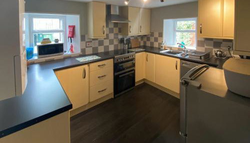 Arden House - Photo 5