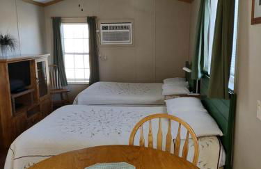 Comfy Vacation Rental with Wi-Fi and Kitchenette in Meadview, Arizona - Foto 8