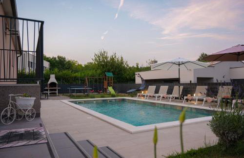 Poolside Holiday House - Foto 23