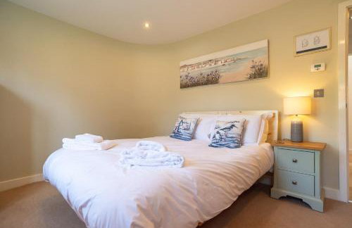 Trewhiddle Retreat V25 by Together Travel - Luxury 4-Bedroom Villa - Foto 21