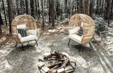 Secluded Treehouse Rental Ideal for Glamping in Alabama - Foto 29