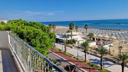Mansarda Fronte Mare con servizio spiaggia incluso a Roseto degli Abruzzi - Photo 2