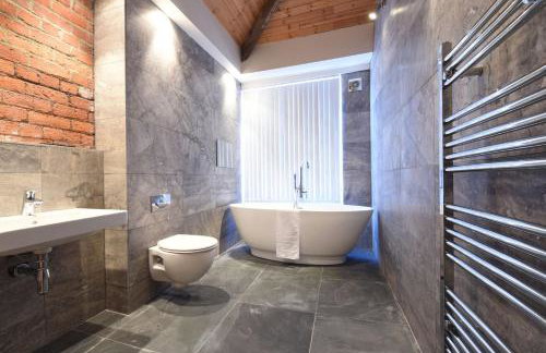 Stunning Penthouse Slps 20 (38 A4) - Photo 1