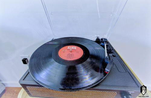 The Stallion #301 - Walk to attractions, Modern Luxe Loft in Downtown Memphis with free covered gated parking - Foto 14