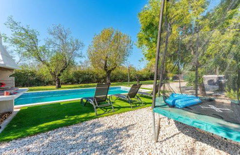 Cozy Home In Prkos With Jacuzzi - Foto 9