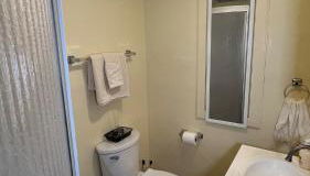 Cozy and Spacious Private Basement - Foto 3