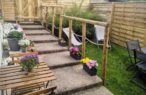 La Petite Maison de Vernon-Giverny, gîte cosy avec jardin à 7 min de Giverny, Wifi, parking gratuit, calme - Foto 15