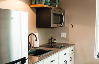 Beautiful Pet-Friendly Cottage with Outdoor Fireplace for a Wonderful Escape in Nature near Austin, Texas - Photo 9