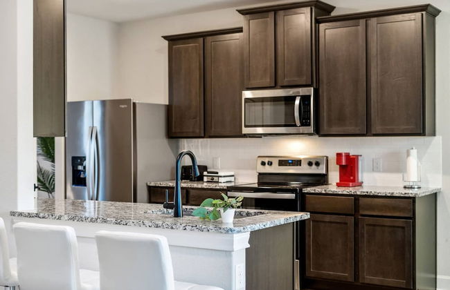 Perfect Home for Families Displaced by Insurance - Foto 31