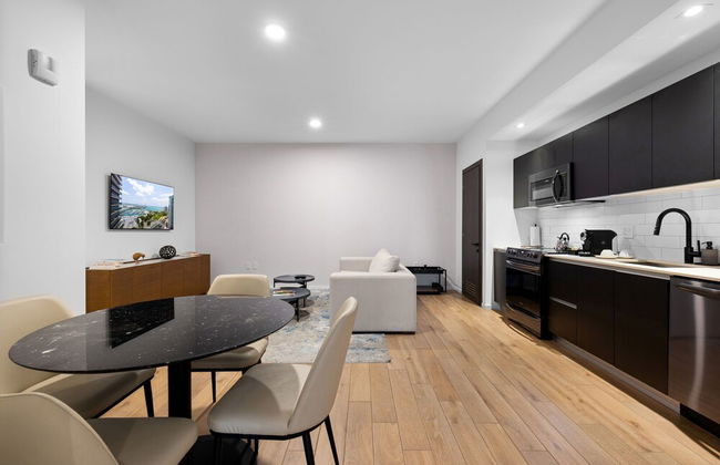 Apt with Stunning View at Downtown Miami - Photo 10