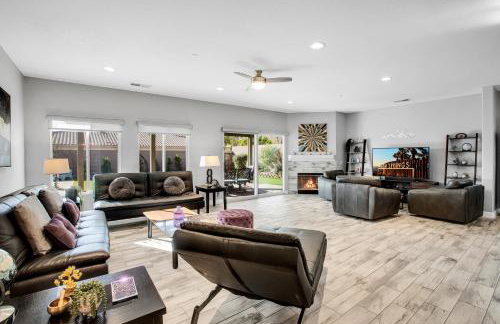 Near Downtown Palm Springs Home with Mountain Views - Foto 5