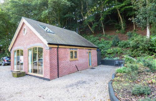 Woodland Cottage - Photo 1