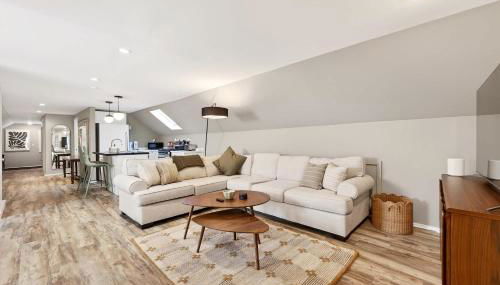 Upper Apt 5 Min to Holiday Valley 2 King Beds - Foto 2