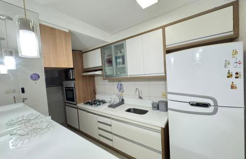 Apto completo com ar, piscina 2 quartos - Foto 6