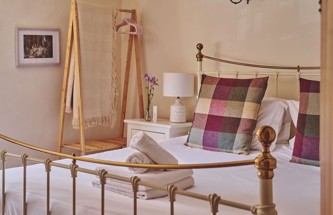 Coniston House - Photo 2