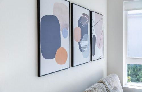 Luxury 2 Bedroom Residence With Fitness and Outdoor Pool - Photo 10