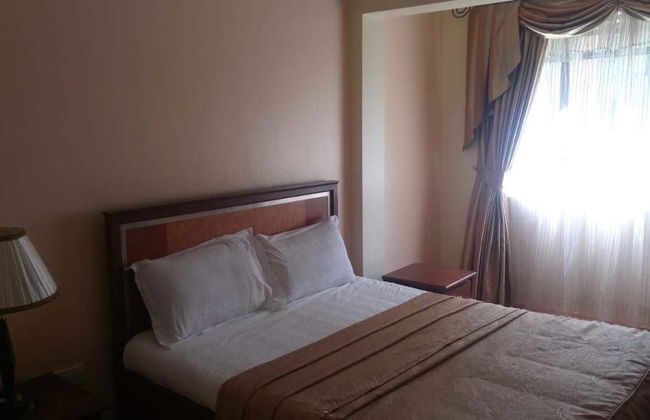 Pinnacle Court Apartments - Photo 4