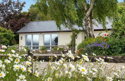 Beehive Cottage - Photo 1