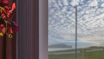 Panoramic Sea-View Family Appartment , Free Parking, Sleeps 6 , Walk to Beach, Station, & Town - Foto 2