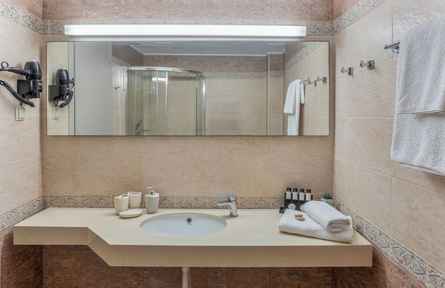 Arlen Beach Hotel - Photo 34