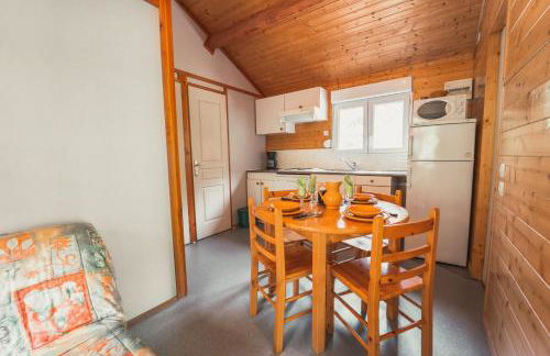 Village de Gîtes des Chalets du Camping du Golf - Foto 7