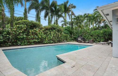 Modern 4BR Villa with Pool - Outdoor amenities - WFH - Foto 40