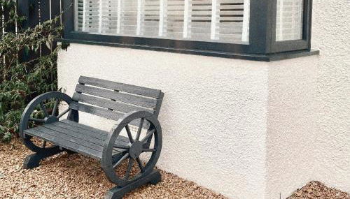 Windsor Cottage - Photo 3