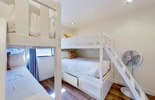 Tranquility on the Lake - Foto 17