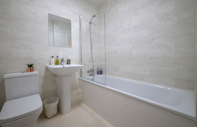 London Heathrow Serviced Apartments - Photo 9