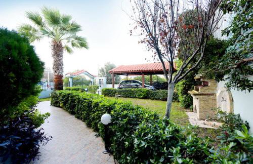 Elli Garden View - Spacious Fully Equipped Apartment - Photo 30