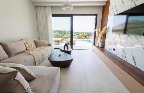 Celeste Luxury Villas - Photo 11