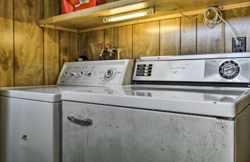 Phillips Cabin with Lake Views and Private Dock! - Foto 19